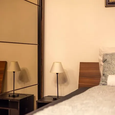 T29 Apartment *