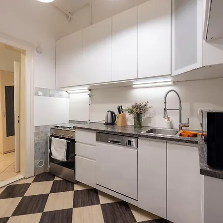 T29 Apartment *